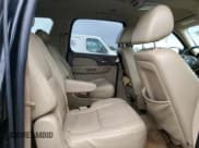 ✅ 2009 Chevrolet Suburban 2LT • VIN: 1GNFC26089R288936 • Lot: 85271585. Wystawiony na Copart z przebiegiem 283 722 mil. Bezpłatny archiwum sprzedaży aukcyjnych z USA i szczegółowy raport historii pojazdu na DreamBid. Zdjęcie 11.