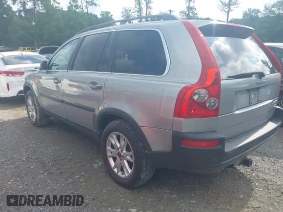 ✅ 2003 Volvo XC90 Twin • VIN: YV1CZ91H531020152 • Lot: 42295422. Listed on IAAI with 180,297 mi. Free auction sales archive from the USA and detailed vehicle history report at DreamBid. Image 3.