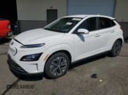 ✅ 2023 Hyundai Kona SE • VIN: KM8K23AGXPU180389 • Лот: 68912784. Опубликован ранее на Copart с пробегом 13 890 миль. Бесплатный доступ к архиву аукционных продаж из США и подробный отчёт об истории автомобиля на DreamBid. Изображение 1.