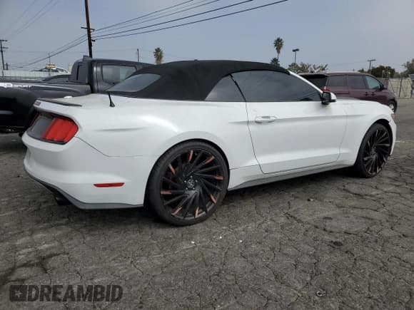 ✅ 2017 Ford Mustang EcoBoost Premium • VIN: 1FATP8UH6H5220271 • Lot: 85910865. Wystawiony na Copart z przebiegiem 144 493 mil. Bezpłatny archiwum sprzedaży aukcyjnych z USA i szczegółowy raport historii pojazdu na DreamBid. Zdjęcie 3.