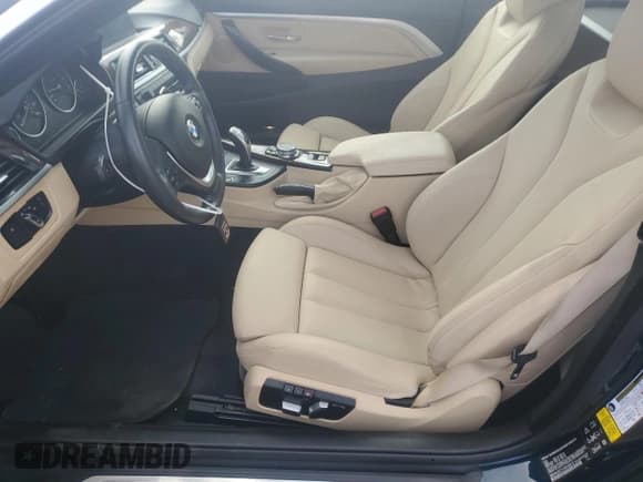 ✅ 2017 BMW 4 Series 430i xDrive • VIN: WBA4U9C51H5D43819 • Lot: 67760345. Wystawiony na Copart z przebiegiem 72 686 mil. Bezpłatny archiwum sprzedaży aukcyjnych z USA i szczegółowy raport historii pojazdu na DreamBid. Zdjęcie 7.