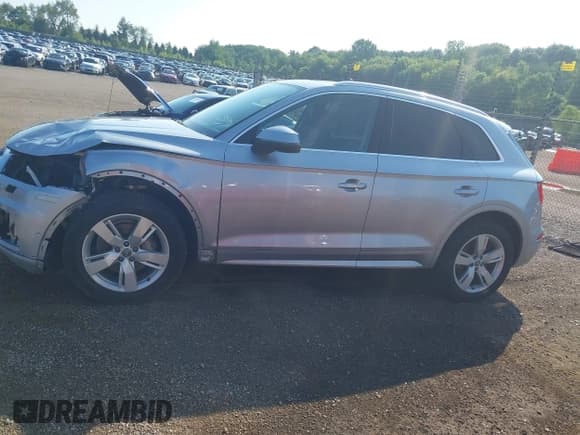 ✅ 2019 Audi Q5 Prestige • VIN: WA1CNAFY3K2043198 • Лот: 42620575. Опубликован ранее на IAAI с пробегом 61 176 миль. Бесплатный доступ к архиву аукционных продаж из США и подробный отчёт об истории автомобиля на DreamBid. Изображение 14.