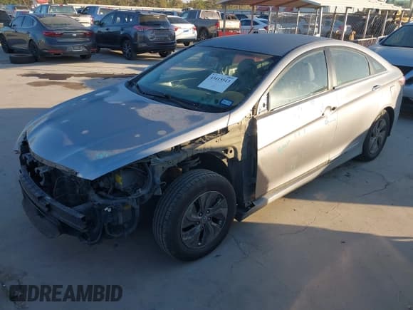 ✅ 2014 Hyundai Sonata • VIN: KMHEC4A40EA117192 • Lot: 43415513. Listed on IAAI with 117,638 mi. Free auction sales archive from the USA and detailed vehicle history report at DreamBid. Image 2.