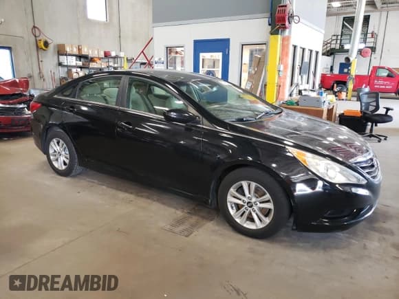 ✅ 2012 Hyundai Sonata GLS • VIN: 5NPEB4AC4CH347659 • Lot: 70049194. Listed on Copart with 162,118 mi. Free auction sales archive from the USA and detailed vehicle history report at DreamBid. Image 4.