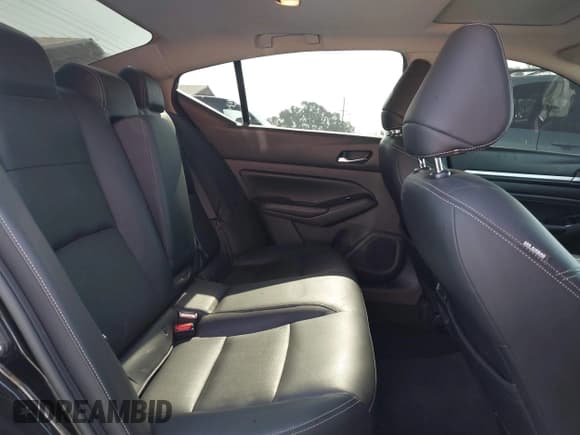 ✅ 2021 Nissan Altima Platinum • VIN: 1N4BL4FW4MN341466 • Lot: 42625277. Listed on IAAI with Not provided. Free auction sales archive from the USA and detailed vehicle history report at DreamBid. Image 8.