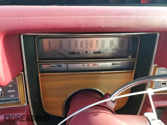 ✅ 1974 Cadillac Eldorado • VIN: 6L47S4Q428658 • Lot: 64831645. Listed on Copart with 31,180 mi. Free auction sales archive from the USA and detailed vehicle history report at DreamBid. Image 9.