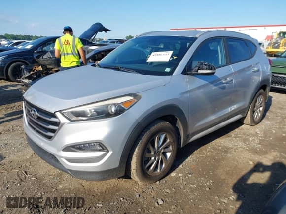 2017 Hyundai Tucson SE Plus с VIN KM8J33A40HU535165, выставлен на аукционе IAAI как лот 42186443 с пробегом 123 239 миль миль и . История ставок и продаж доступна на DreamBid. Изображение 2.