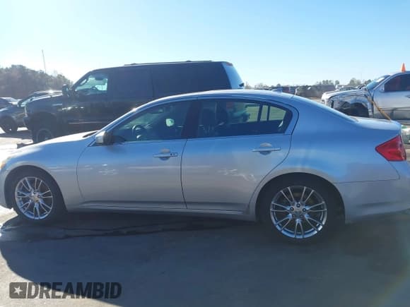 ✅ 2012 Infiniti G37 Journey • VIN: JN1CV6AP5CM624809 • Lot: 43644440. Wystawiony na IAAI z przebiegiem 138 650 mil. Bezpłatny archiwum sprzedaży aukcyjnych z USA i szczegółowy raport historii pojazdu na DreamBid. Zdjęcie 14.