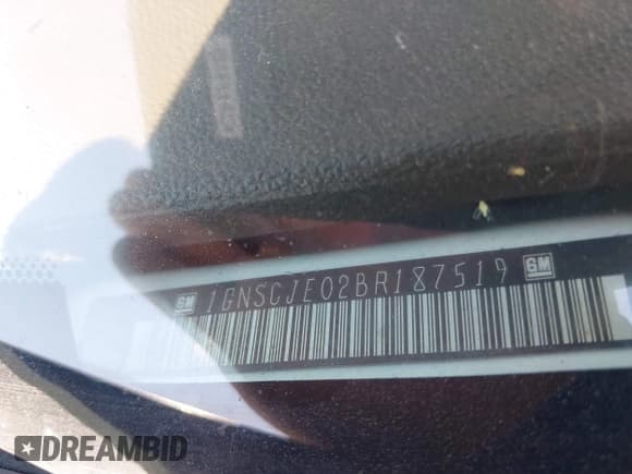 ✅ 2011 Chevrolet Suburban LT • VIN: 1GNSCJE02BR187519 • Lot: 43136755. Listed on IAAI with 203,141 mi. Free auction sales archive from the USA and detailed vehicle history report at DreamBid. Image 9.