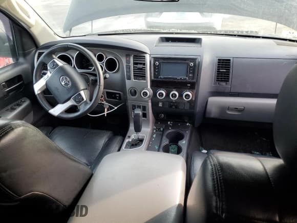 ✅ 2016 Toyota Sequoia SR5 • VIN: 5TDBY5G14GS135292 • Lot: 89102365. Wystawiony na Copart z przebiegiem Nie podano. Bezpłatny archiwum sprzedaży aukcyjnych z USA i szczegółowy raport historii pojazdu na DreamBid. Zdjęcie 8.