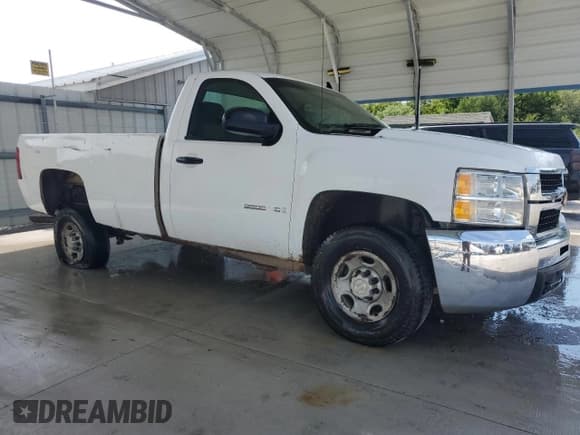 ✅ 2007 Chevrolet Silverado 2500HD Work Truck • VIN: 1GCHC24K37E562022 • Лот: 68107715. Опубликован ранее на Copart с пробегом 446 611 миль. Бесплатный доступ к архиву аукционных продаж из США и подробный отчёт об истории автомобиля на DreamBid. Изображение 4.