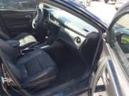 ✅ 2018 Toyota Corolla LE • VIN: 5YFBURHE3JP838905 • Lot: 43426181. Wystawiony na IAAI z przebiegiem 186 341 mil. Bezpłatny archiwum sprzedaży aukcyjnych z USA i szczegółowy raport historii pojazdu na DreamBid. Zdjęcie 5.