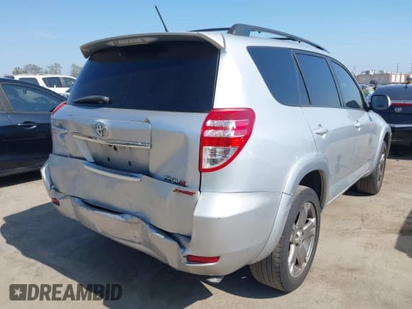 ✅ 2010 Toyota RAV4 Sport • VIN: JTMWF4DV4A5027891 • Lot: 42493792. Listed on IAAI with 162,746 mi. Free auction sales archive from the USA and detailed vehicle history report at DreamBid. Image 4.