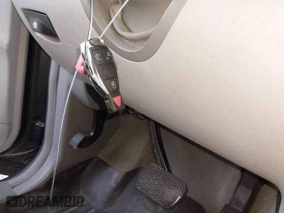 ✅ 2010 Mercedes-Benz GL 450 • VIN: 4JGBF7BE2AA538585 • Lot: 43599671. Wystawiony na IAAI z przebiegiem 204 812 mil. Bezpłatny archiwum sprzedaży aukcyjnych z USA i szczegółowy raport historii pojazdu na DreamBid. Zdjęcie 11.