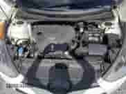 2013 Hyundai Veloster w/Gray Int z VIN KMHTC6AD6DU124843, wystawiony jako Copart lot #73250424 z przebiegiem 113 770 mil mil oraz Czysty tytuł • Clean title. Historia ofert i sprzedaży dostępna na DreamBid. Obrazek 11.