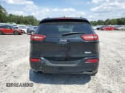 ✅ 2016 Jeep Cherokee Latitude • VIN: 1C4PJLCS4GW171397 • Lot: 80750105. Wystawiony na Copart z przebiegiem 124 620 mil. Bezpłatny archiwum sprzedaży aukcyjnych z USA i szczegółowy raport historii pojazdu na DreamBid. Zdjęcie 6.