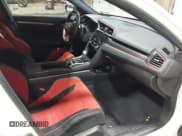 ✅ 2018 Honda Civic Type R Touring • VIN: SHHFK8G7XJU200276 • Lot: 43490572. Wystawiony na IAAI z przebiegiem 145 369 mil. Bezpłatny archiwum sprzedaży aukcyjnych z USA i szczegółowy raport historii pojazdu na DreamBid. Zdjęcie 5.