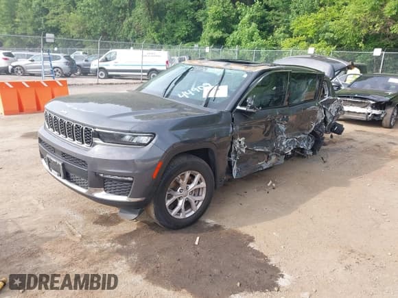 ✅ 2022 Jeep Grand Cherokee Limited • VIN: 1C4RJKBG7N8626731 • Lot: 42494852. Wystawiony na IAAI z przebiegiem Nie podano. Bezpłatny archiwum sprzedaży aukcyjnych z USA i szczegółowy raport historii pojazdu na DreamBid. Zdjęcie 2.