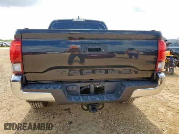 ✅ 2021 Toyota Tacoma SR5 • VIN: 3TMBZ5DN2MM031187 • Lot: 63939805. Listed on Copart with 43,372 mi. Free auction sales archive from the USA and detailed vehicle history report at DreamBid. Image 6.