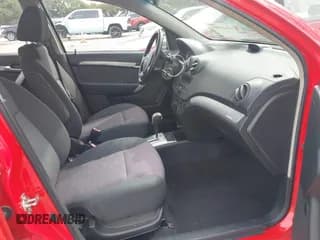 ✅ 2011 Chevrolet Aveo 1LT • VIN: KL1TD5DEXBB146053 • Lot: 40425905. Wystawiony na IAAI z przebiegiem 140 775 mil. Bezpłatny archiwum sprzedaży aukcyjnych z USA i szczegółowy raport historii pojazdu na DreamBid. Zdjęcie 5.