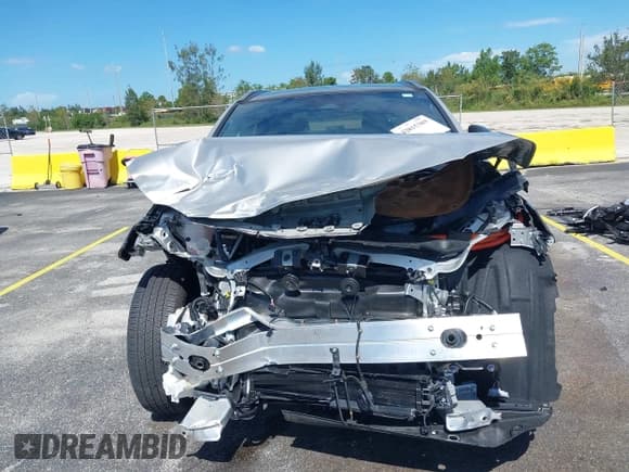 ✅ 2024 Toyota bZ4X XLE • VIN: JTMAAAAA2RA047939 • Lot: 42815389. Wystawiony na IAAI z przebiegiem 5 977 mil. Bezpłatny archiwum sprzedaży aukcyjnych z USA i szczegółowy raport historii pojazdu na DreamBid. Zdjęcie 12.