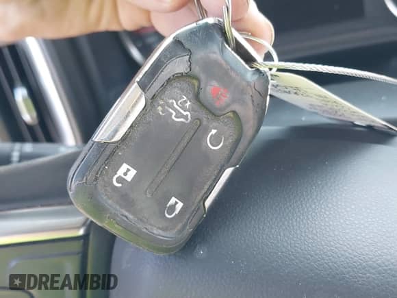 2022 Chevrolet Silverado 1500 LT z VIN 3GCPWCED5NG138842, wystawiony jako IAAI lot #41485587 z przebiegiem 74 967 mil mil oraz . Historia ofert i sprzedaży dostępna na DreamBid. Obrazek 11.