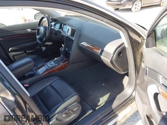 ✅ 2007 Audi A6 • VIN: WAUDH94F87N087878 • Lot: 43097414. Listed on IAAI with 207,812 mi. Free auction sales archive from the USA and detailed vehicle history report at DreamBid. Image 5.