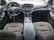 ✅ 2017 Chevrolet Volt LT • VIN: 1G1RC6S51HU180998 • Lot: 56494624. Wystawiony na Copart z przebiegiem 122 666 mil. Bezpłatny archiwum sprzedaży aukcyjnych z USA i szczegółowy raport historii pojazdu na DreamBid. Zdjęcie 8.