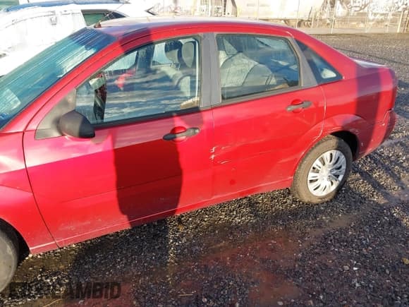 ✅ 2005 Ford Focus S • VIN: 1FAFP34N65W201313 • Лот: 43784750. Опубликован ранее на IAAI с пробегом 256 733 миль. Бесплатный доступ к архиву аукционных продаж из США и подробный отчёт об истории автомобиля на DreamBid. Изображение 6.