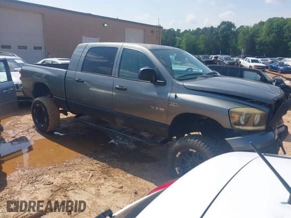 2008 Dodge 1500 SLT with VIN 3D7KS19D38G132407, listed as a IAAI auction lot 42446181 with 181,997 mi miles and . Bid and sale history available at DreamBid. Image 1.