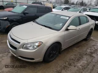 ✅ 2011 Chevrolet Malibu LS • VIN: 1G1ZB5EUXBF137336 • Lot: 85092844. Wystawiony na Copart z przebiegiem 139 048 mil. Bezpłatny archiwum sprzedaży aukcyjnych z USA i szczegółowy raport historii pojazdu na DreamBid. Zdjęcie 1.