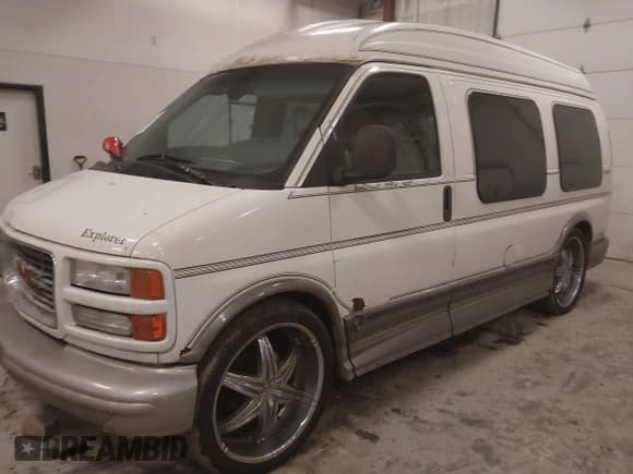 ✅ 2000 GMC Savana Cargo RV Conversion • VIN: 1GDFG15RXY1239530 • Lot: 41442314. Wystawiony na IAAI z przebiegiem 203 021 mil. Bezpłatny archiwum sprzedaży aukcyjnych z USA i szczegółowy raport historii pojazdu na DreamBid. Zdjęcie 2.