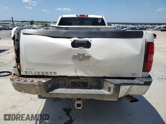 ✅ 2007 Chevrolet Silverado 2500HD 1LT • VIN: 1GCHK24K97E545034 • Lot: 63324805. Wystawiony na Copart z przebiegiem 222 458 mil. Bezpłatny archiwum sprzedaży aukcyjnych z USA i szczegółowy raport historii pojazdu na DreamBid. Zdjęcie 6.