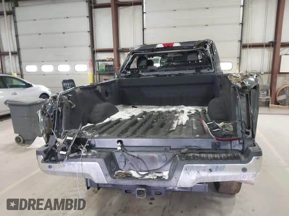 ✅ 2018 Ford F-250 XL • VIN: 1FT7W2BT0JEB71240 • Lot: 41740430. Wystawiony na IAAI z przebiegiem 89 803 mil. Bezpłatny archiwum sprzedaży aukcyjnych z USA i szczegółowy raport historii pojazdu na DreamBid. Zdjęcie 16.