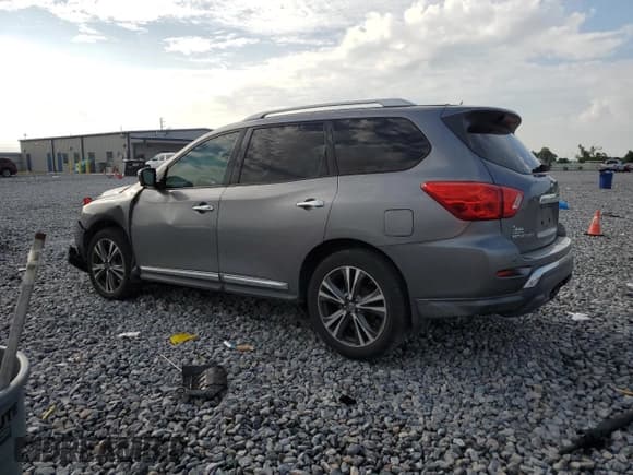 ✅ 2017 Nissan Pathfinder Platinum • VIN: 5N1DR2MN2HC632982 • Lot: 71849275. Listed on Copart with 103,541 mi. Free auction sales archive from the USA and detailed vehicle history report at DreamBid. Image 2.