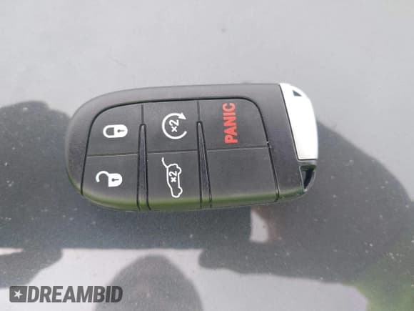 ✅ 2015 Dodge Charger SXT • VIN: 2C3CDXHG3FH827754 • Lot: 42012425. Listed on IAAI with 119,057 mi. Free auction sales archive from the USA and detailed vehicle history report at DreamBid. Image 11.