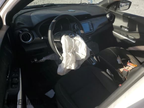 ✅ 2020 Nissan Kicks SV • VIN: 3N1CP5CV4LL495178 • Lot: 92984685. Listed on Copart with 98,630 mi. Free auction sales archive from the USA and detailed vehicle history report at DreamBid. Image 8.