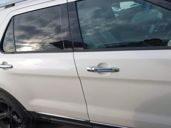 ✅ 2013 Ford Explorer Limited • VIN: 1FM5K7F99DGA43985 • Lot: 41522600. Wystawiony na IAAI z przebiegiem 194 348 mil. Bezpłatny archiwum sprzedaży aukcyjnych z USA i szczegółowy raport historii pojazdu na DreamBid. Zdjęcie 13.