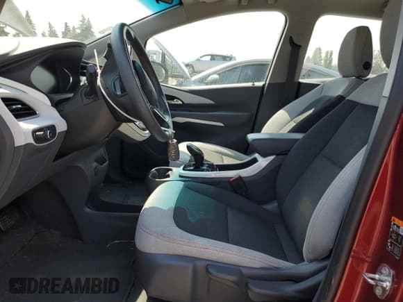 ✅ 2018 Chevrolet Bolt EV LT • VIN: 1G1FW6S05J4136586 • Lot: 66772504. Wystawiony na Copart z przebiegiem 25 227 mil. Bezpłatny archiwum sprzedaży aukcyjnych z USA i szczegółowy raport historii pojazdu na DreamBid. Zdjęcie 7.