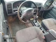 ✅ 1996 Nissan Frontier XE • VIN: 1N6SD16S9TC342204 • Lot: 95621245. Wystawiony na Copart z przebiegiem 209 293 mil. Bezpłatny archiwum sprzedaży aukcyjnych z USA i szczegółowy raport historii pojazdu na DreamBid. Zdjęcie 8.