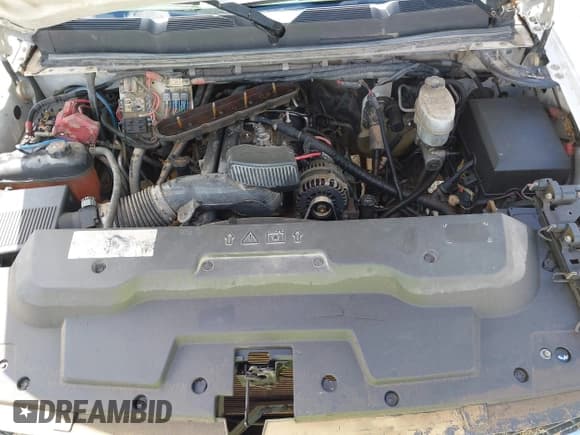 ✅ 2012 Chevrolet Silverado 2500HD • VIN: 1GB2KVCG0CZ253378 • Lot: 42311906. Wystawiony na IAAI z przebiegiem Nie podano. Bezpłatny archiwum sprzedaży aukcyjnych z USA i szczegółowy raport historii pojazdu na DreamBid. Zdjęcie 10.