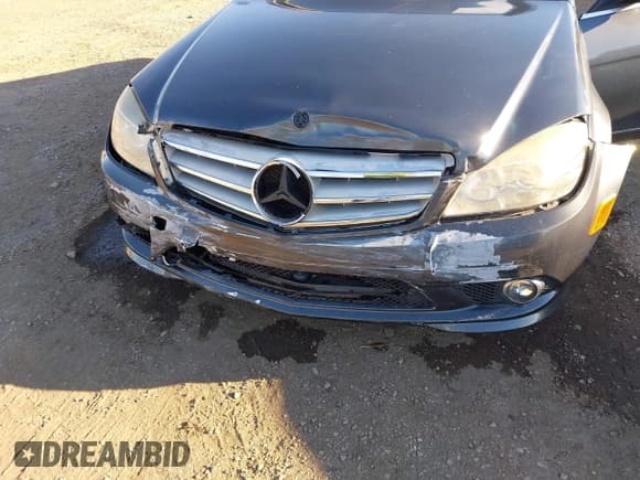 ✅ 2009 Mercedes-Benz C 300 Sport • VIN: WDDGF54X39F202574 • Lot: 43353001. Listed on IAAI with 88,171 mi. Free auction sales archive from the USA and detailed vehicle history report at DreamBid. Image 6.