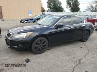 2009 Honda Accord EX-L z VIN 1HGCP36839A041836, wystawiony jako Copart lot #90903735 z przebiegiem 262 796 mil mil oraz Czysty tytuł • Clean title. Historia ofert i sprzedaży dostępna na DreamBid. Obrazek 1.