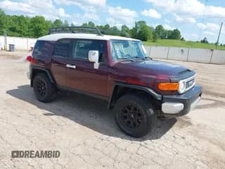 ✅ 2007 Toyota FJ Cruiser • VIN: JTEZU11F470018513 • Lot: 42153237. Wystawiony na IAAI z przebiegiem 210 025 mil. Bezpłatny archiwum sprzedaży aukcyjnych z USA i szczegółowy raport historii pojazdu na DreamBid. Zdjęcie 1.