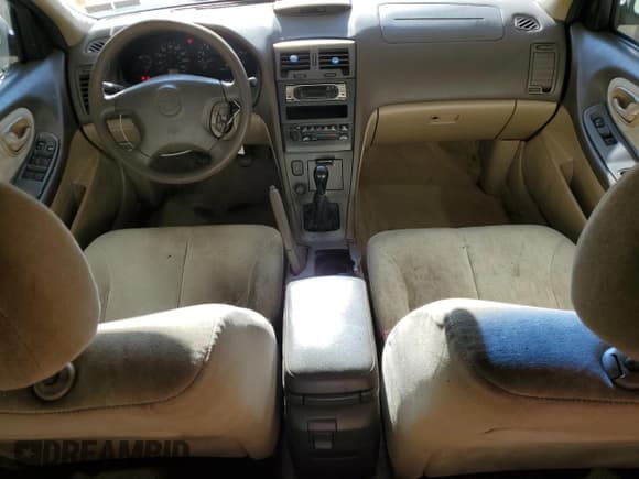 ✅ 2001 Nissan Maxima GXE • VIN: JN1CA31D41T628076 • Lot: 75858104. Wystawiony na Copart z przebiegiem 243 899 mil. Bezpłatny archiwum sprzedaży aukcyjnych z USA i szczegółowy raport historii pojazdu na DreamBid. Zdjęcie 8.