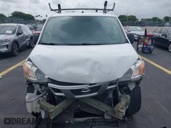 ✅ 2015 Nissan NV200 SV • VIN: 3N6CM0KN8FK697409 • Lot: 42437543. Listed on IAAI with 181,297 mi. Free auction sales archive from the USA and detailed vehicle history report at DreamBid. Image 6.