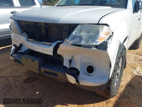 ✅ 2017 Nissan Frontier SV • VIN: 1N6AD0EV4HN705375 • Lot: 43431231. Wystawiony na IAAI z przebiegiem 109 355 mil. Bezpłatny archiwum sprzedaży aukcyjnych z USA i szczegółowy raport historii pojazdu na DreamBid. Zdjęcie 6.