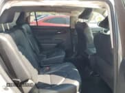 ✅ 2024 Toyota Highlander LE • VIN: 5TDKDRBH8RS546012 • Lot: 81279705. Wystawiony na Copart z przebiegiem 41 175 mil. Bezpłatny archiwum sprzedaży aukcyjnych z USA i szczegółowy raport historii pojazdu na DreamBid. Zdjęcie 11.