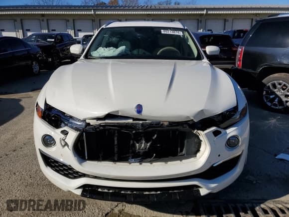 ✅ 2019 Maserati Levante GranLusso • VIN: ZN661XUL0KX313935 • Лот: 80213874. Опубликован ранее на Copart с пробегом 84 414 миль. Бесплатный доступ к архиву аукционных продаж из США и подробный отчёт об истории автомобиля на DreamBid. Изображение 5.