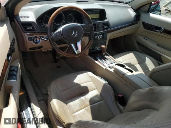 ✅ 2012 Mercedes-Benz E 550 • VIN: WDDKK7DFXCF151932 • Лот: 69837374. Опубликован ранее на Copart с пробегом 150 190 миль. Бесплатный доступ к архиву аукционных продаж из США и подробный отчёт об истории автомобиля на DreamBid. Изображение 8.